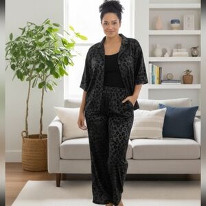 Black Velvet Leopard Print Pajama Leisure Set - Boxy Wide Leg SZ L/XL